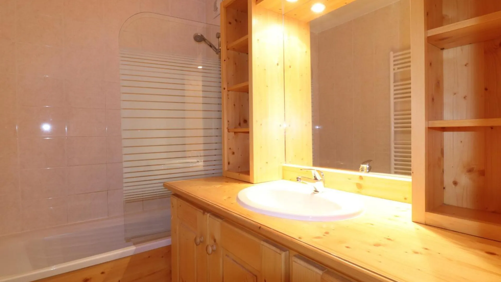 Apartment Bel Appartement 2 Pieces Pour 4 Pers. Avec Balcon Nord, Au Pied Des Pistes A Les Allues - Fr-1-182-21 Meribel